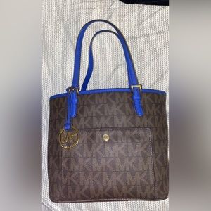 Michael Kors Jet Set Large Snap Pocket Tote